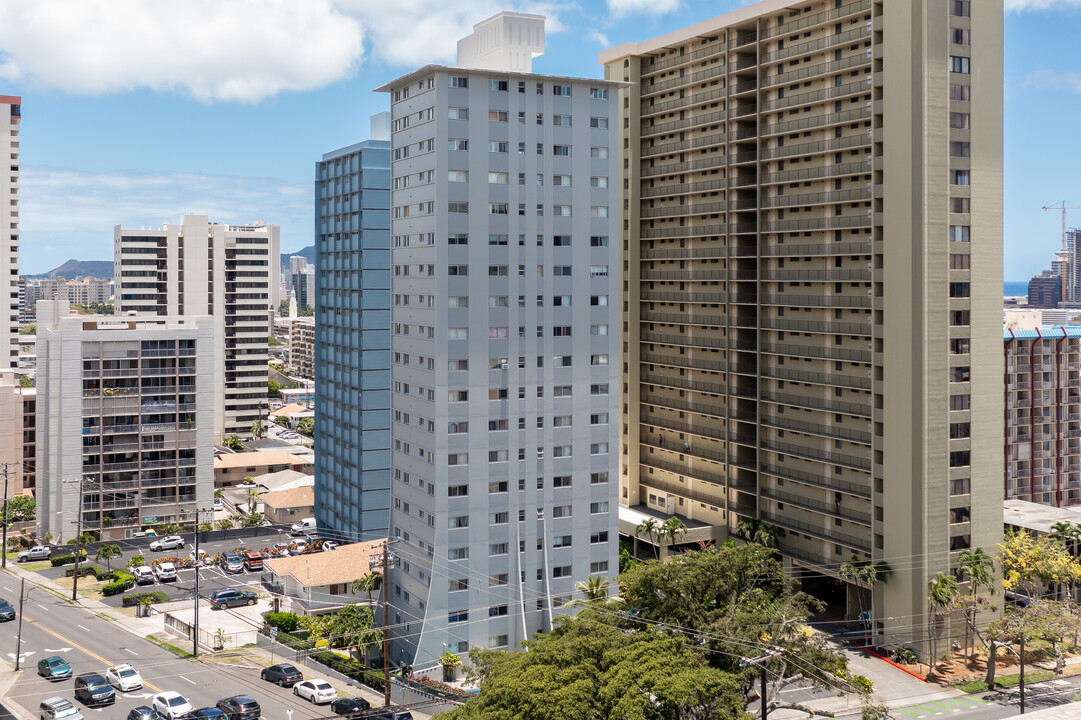 1111 Wilder Ave in Honolulu, HI - Foto de edificio