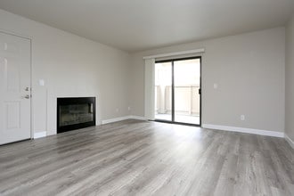 Avondale Apartments in Sacramento, CA - Building Photo - Interior Photo