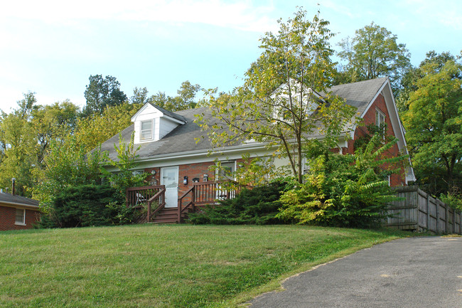 1916 Cambridge Dr in Lexington, KY - Building Photo - Building Photo