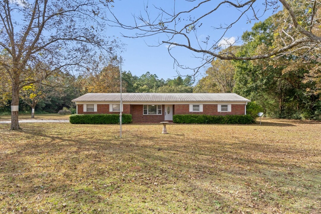 5292 Griffith Mill Rd in Baker, FL - Building Photo