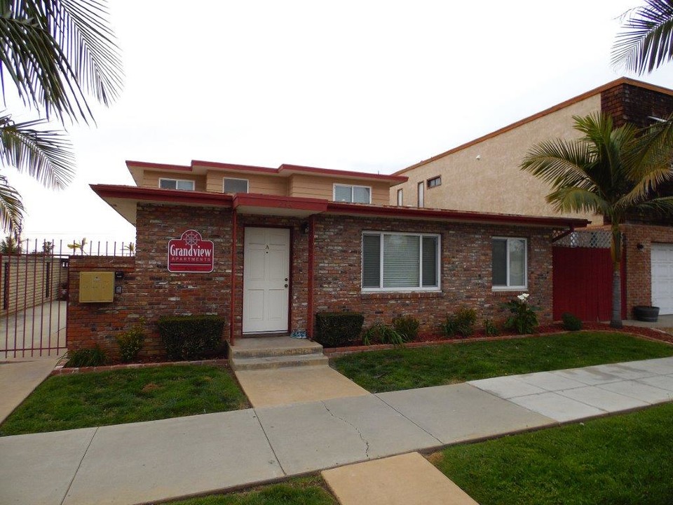 Grandview Apartments in Oceanside, CA - Building Photo