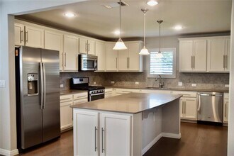 821 Hamilton Ln in Georgetown, TX - Building Photo - Building Photo