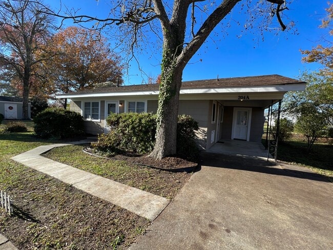 property at 204 Woodland Cir