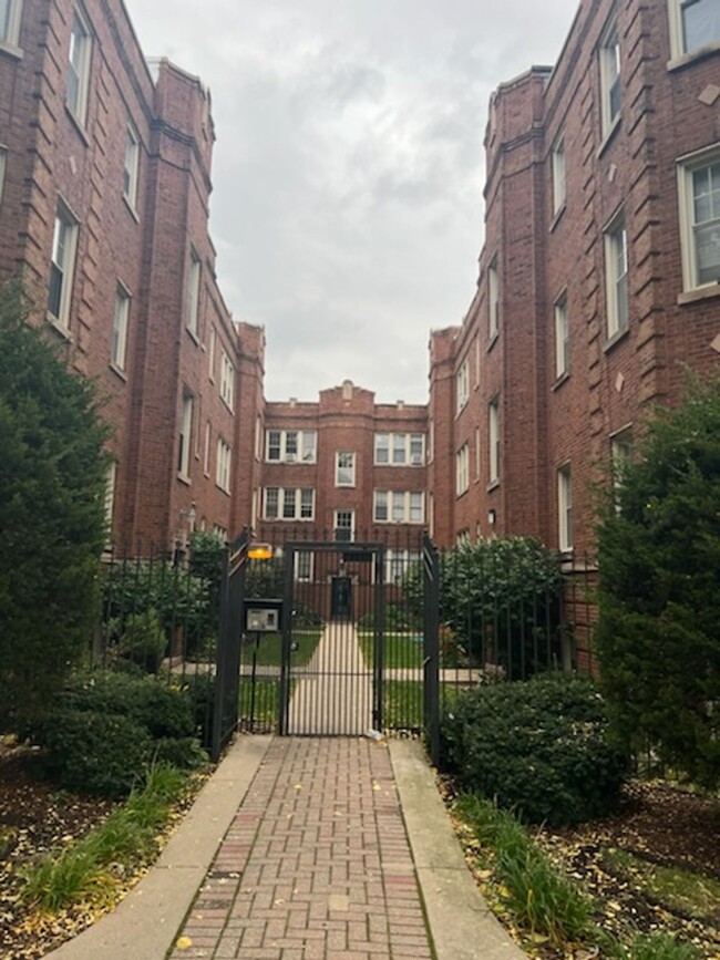 property at 4848 W Wrightwood Ave