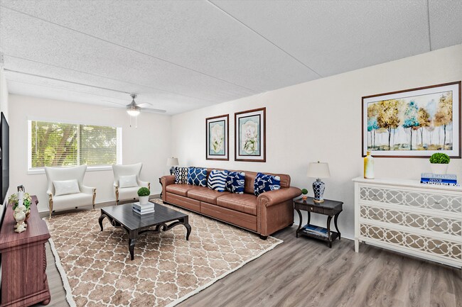 Paradise Gardens 55+ Senior Apartments in Dallas, TX - Building Photo - Building Photo