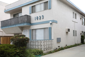 1823 Camden Ave in Los Angeles, CA - Building Photo - Building Photo