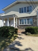 16 Firwood Rd in Port Washington, NY - Building Photo