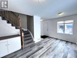 119 Songbird Private in Ottawa, ON - Building Photo - Building Photo