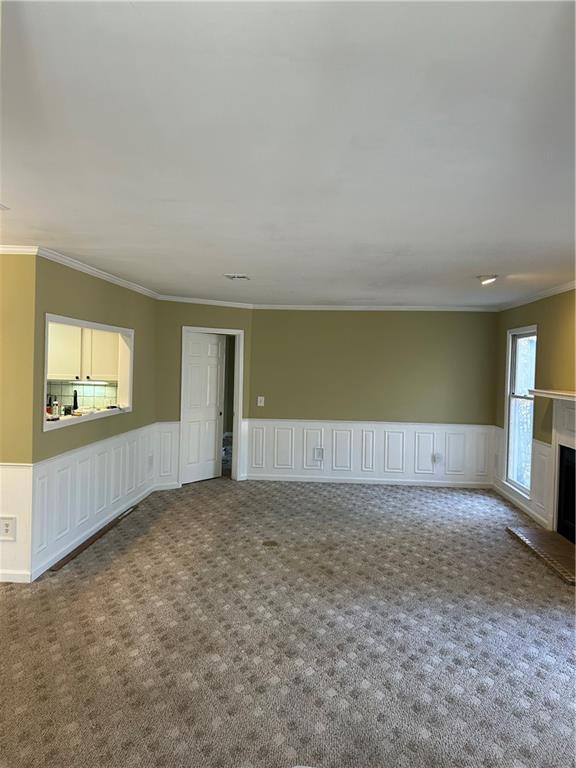 property at 102 Bainbridge Dr NW