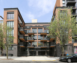 987 Willoughby Ave Apartments