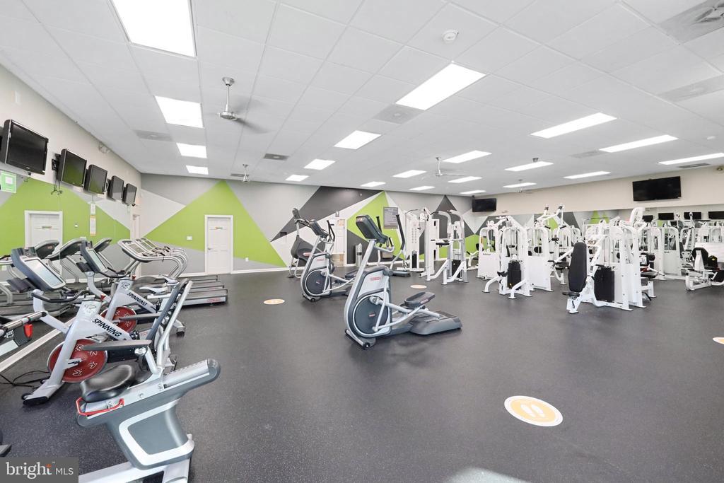 9220 Old Lantern Way in Laurel, MD - Building Photo