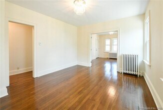 26 Eastwood Ave-Unit -3 in Waterbury, CT - Building Photo - Building Photo