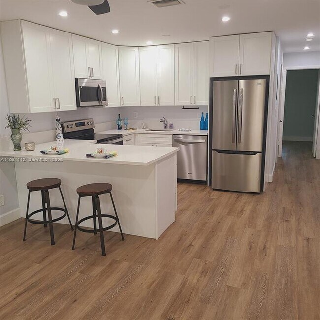 1504 SW 1st St, Unit 2 in Fort Lauderdale, FL - Foto de edificio - Building Photo