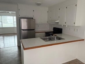 3835 Sterling Pointe Dr in Winterville, NC - Foto de edificio - Building Photo