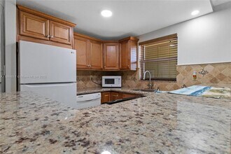 2300 NE 10th St in Pompano Beach, FL - Building Photo - Building Photo