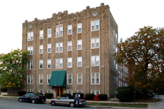 Silson Apartments in Detroit, MI - Foto de edificio - Building Photo