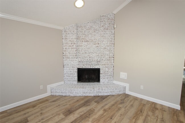 property at 3019 Jenny Dr