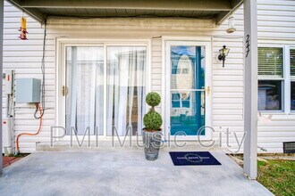 810 Bellevue Rd in Nashville, TN - Building Photo - Building Photo