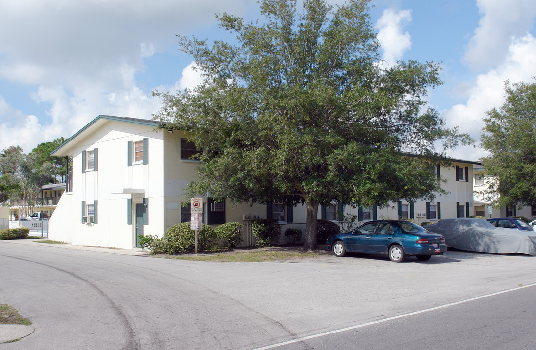 Village Greene in Cocoa, FL - Building Photo