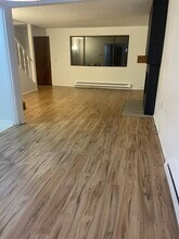 1717 150th Ave SE in Bellevue, WA - Foto de edificio - Building Photo