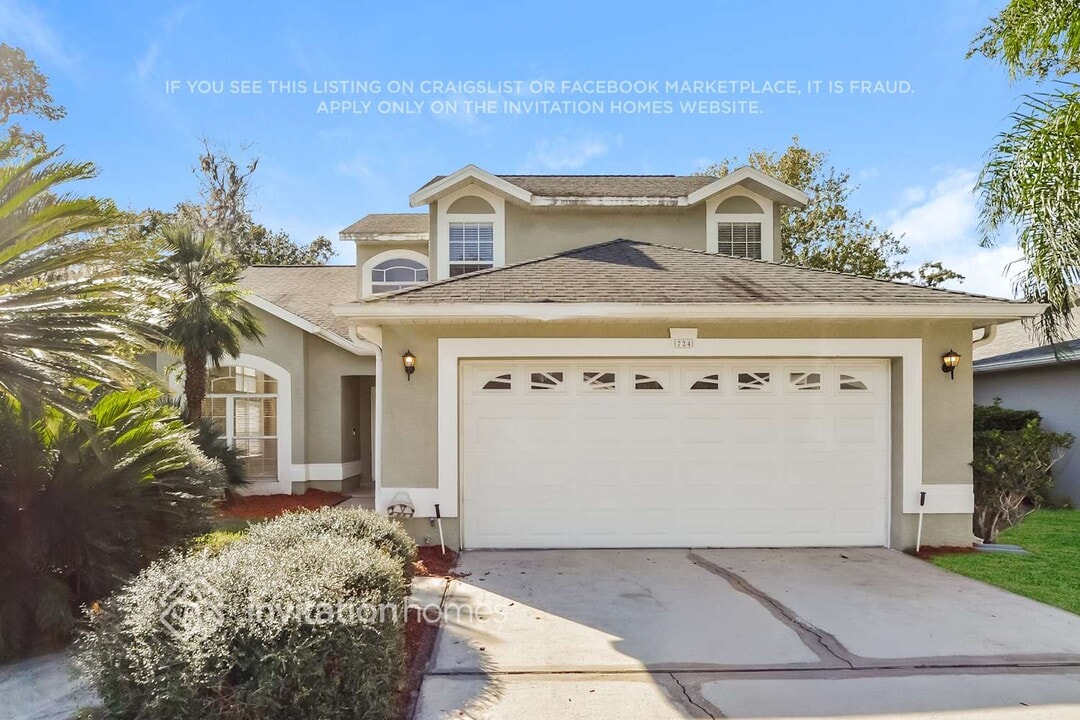 724 Silver Birch Pl in Longwood, FL - Foto de edificio