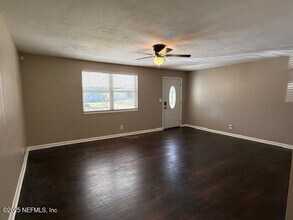 2819 Robinette Dr in Orange Park, FL - Building Photo - Building Photo