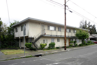 3257 Delaware St in Oakland, CA - Building Photo - Building Photo