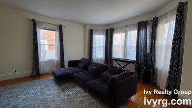 49 Temple St, Unit 1 in Somerville, MA - Building Photo - Building Photo