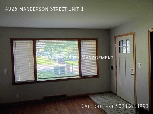 4926 Manderson St in Omaha, NE - Building Photo - Building Photo