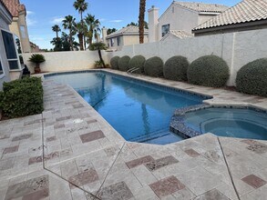 7621 Belmondo Ln in Las Vegas, NV - Building Photo - Building Photo