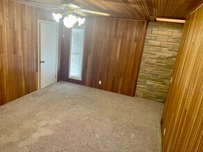 1128 Clayton Dr in Murray, KY - Building Photo - Building Photo