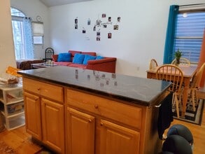 49 Nelson Ave, Unit # 2 in Jersey City, NJ - Foto de edificio - Building Photo