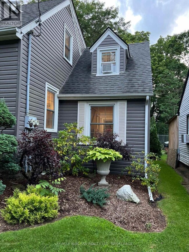 5747 Brookfield Ave in Niagara Falls, ON - Building Photo - Building Photo