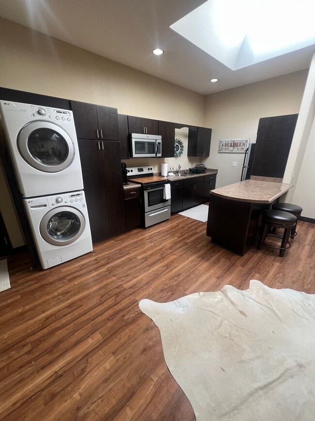 209 S Main St in Aberdeen, SD - Building Photo - Building Photo