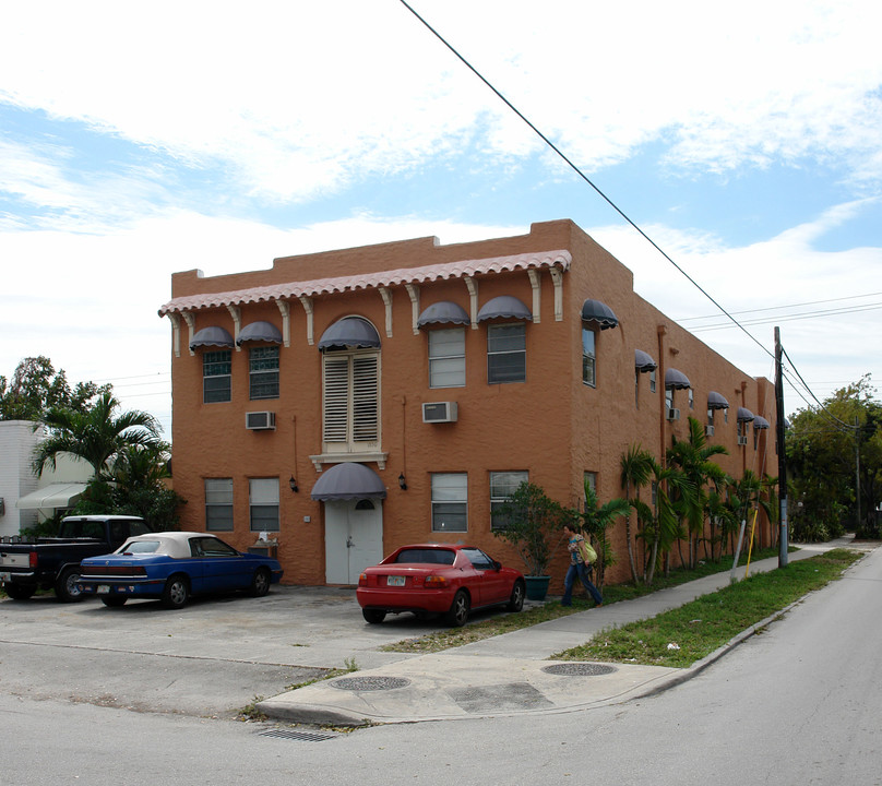 1856 Lincoln St in Hollywood, FL - Building Photo