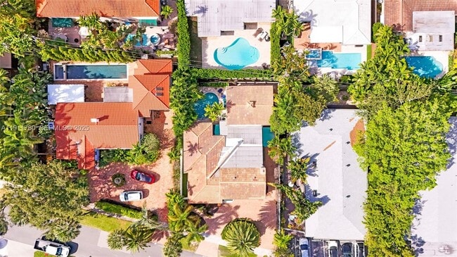 623 NE 17th Way in Fort Lauderdale, FL - Building Photo - Building Photo