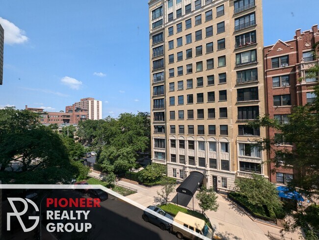 433 W Wellington Ave, Unit 5H in Chicago, IL - Building Photo - Building Photo