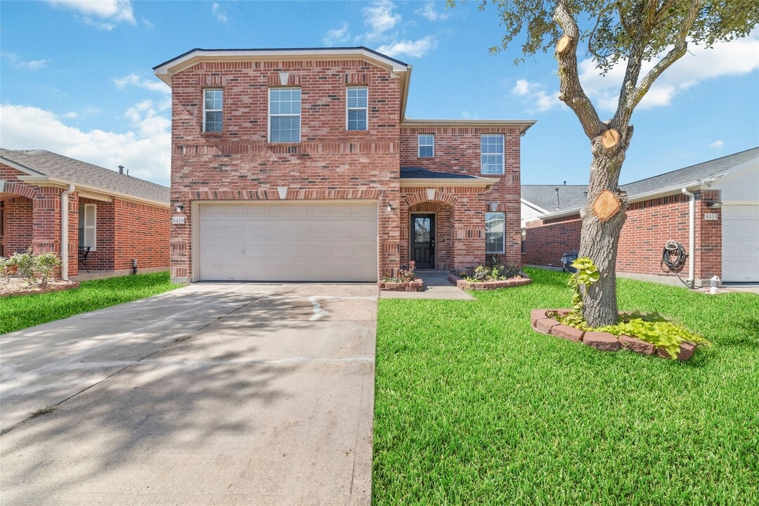 8418 Village Rose Ln in Houston, TX - Building Photo