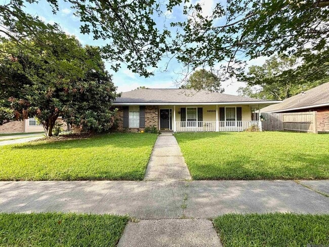 property at 14823 Stoneberg Ave