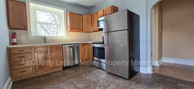 118 E North St in Bethlehem, PA - Building Photo - Building Photo