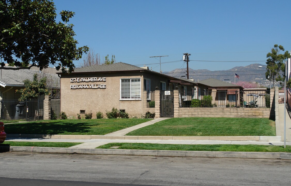 127 E Palmer Ave in Glendale, CA - Foto de edificio