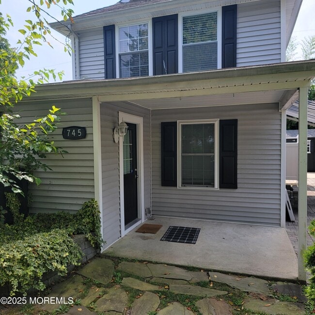 property at 745 20th Ave