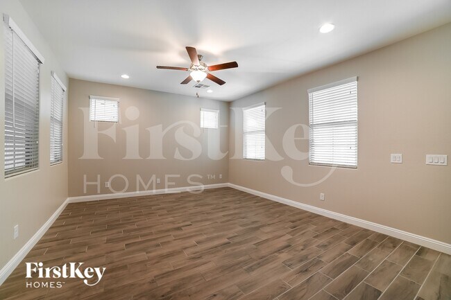 263 N Sunrise in Mesa, AZ - Foto de edificio - Building Photo