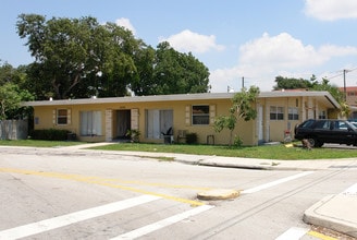 13200 NE 6th Ave in Miami, FL - Building Photo - Building Photo