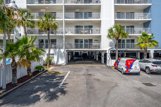 Holiday Villas II in Indian Shores, FL - Building Photo - Building Photo