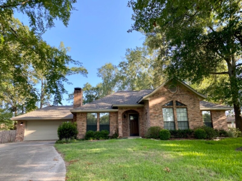 511 April Dr in Lufkin, TX - Building Photo