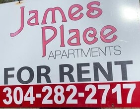 501 Crawford Ave, Unit 301 in Morgantown, WV - Foto de edificio - Building Photo