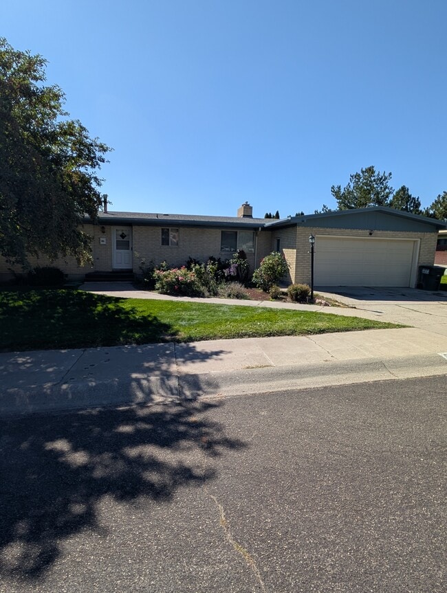 property at 675 University Dr