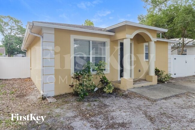 816 W Sligh Ave in Tampa, FL - Building Photo - Building Photo