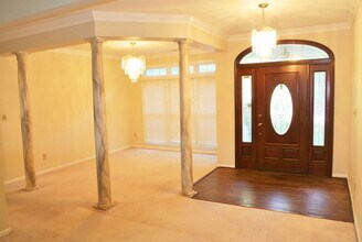 2036 Hen House Dr in Virginia Beach, VA - Building Photo - Building Photo